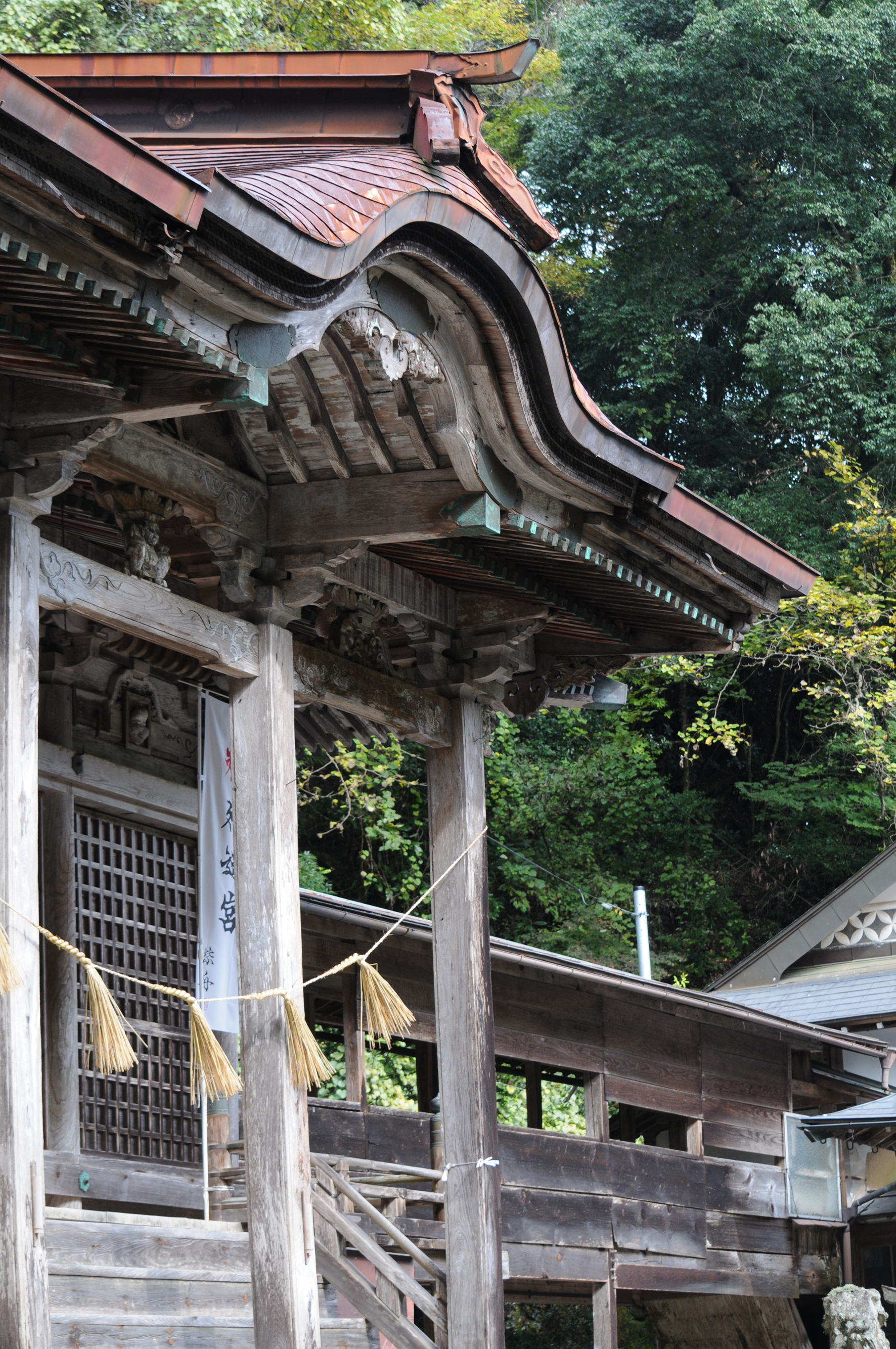 穴門山神社拝殿